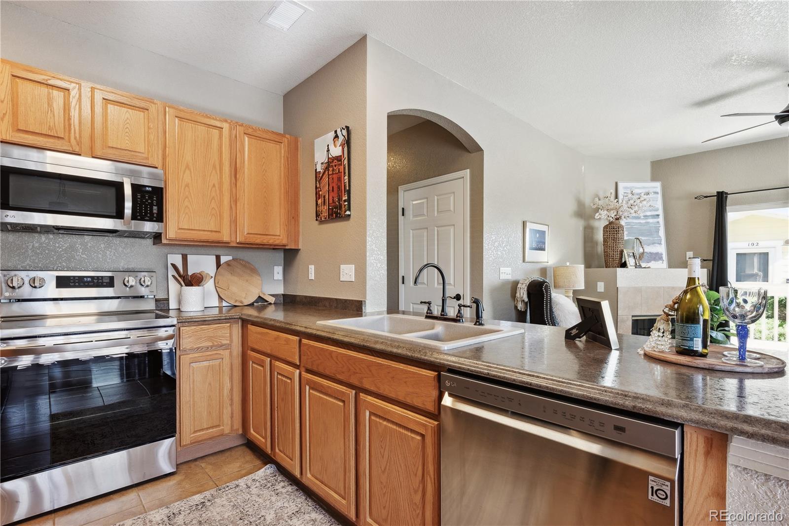 MLS Image #5 for 9511  pearl circle,parker, Colorado