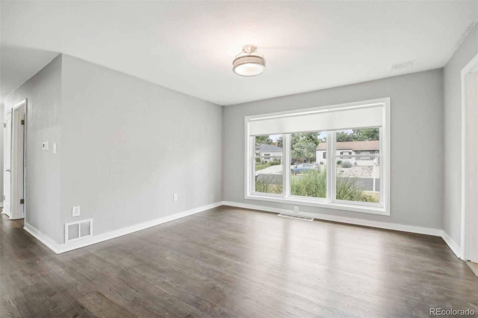 MLS Image #11 for 1285 s glencoe street,denver, Colorado