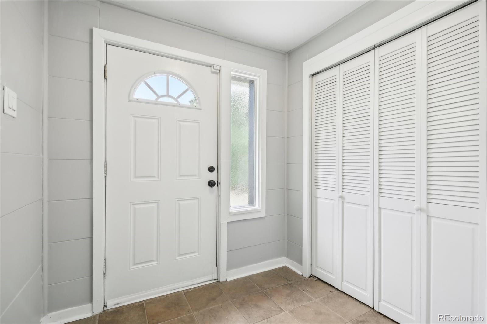 MLS Image #9 for 1285 s glencoe street,denver, Colorado