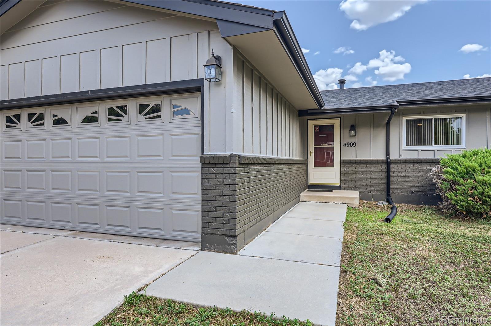 MLS Image #2 for 4909  hackamore drive,colorado springs, Colorado