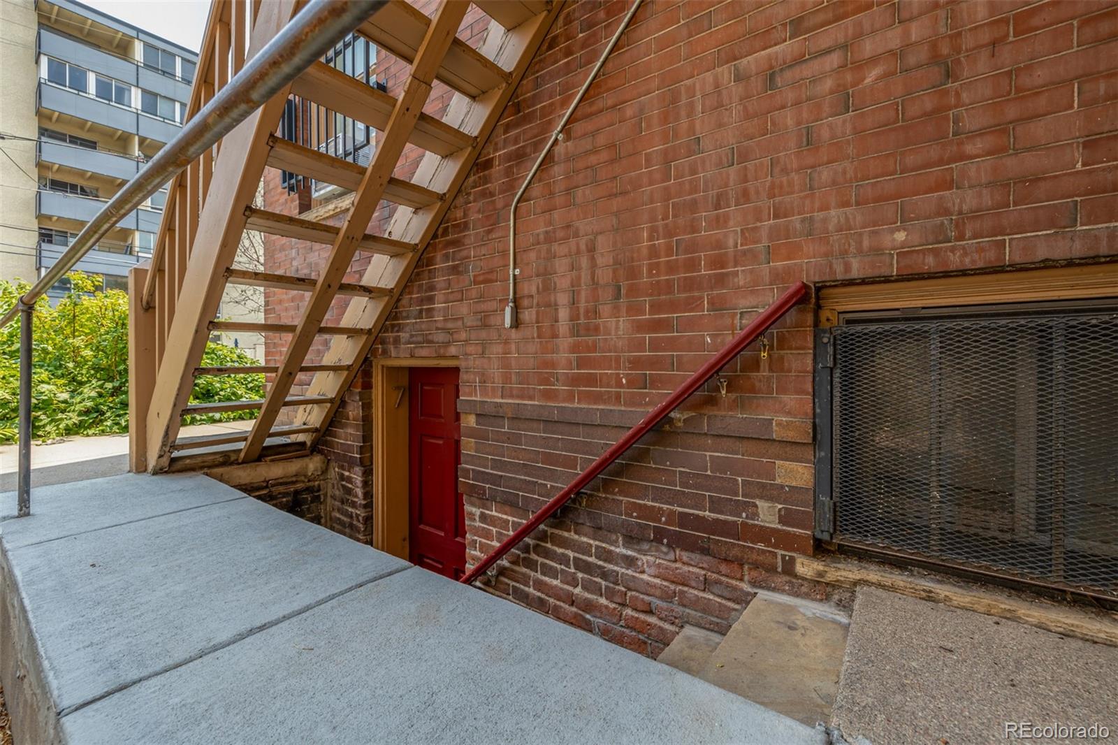 MLS Image #21 for 1266 n emerson street,denver, Colorado