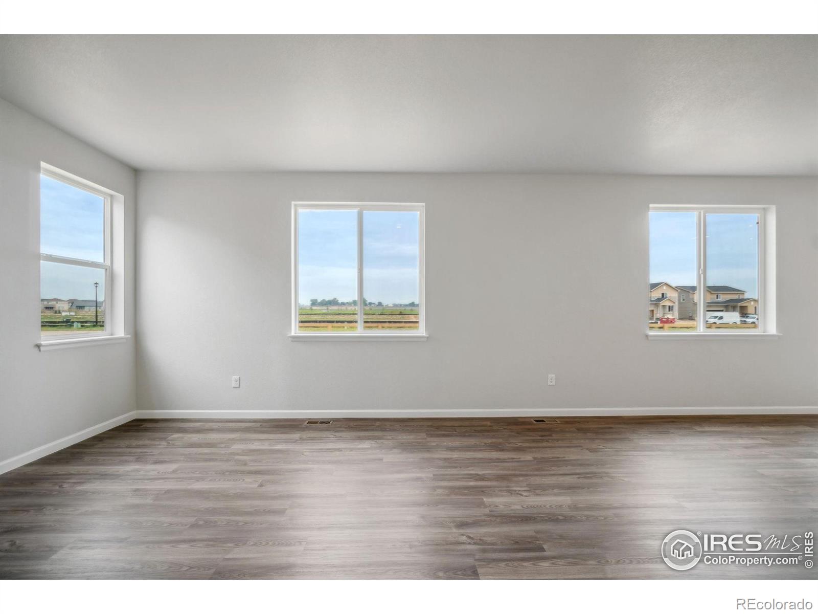 MLS Image #12 for 840  hummocky way,windsor, Colorado