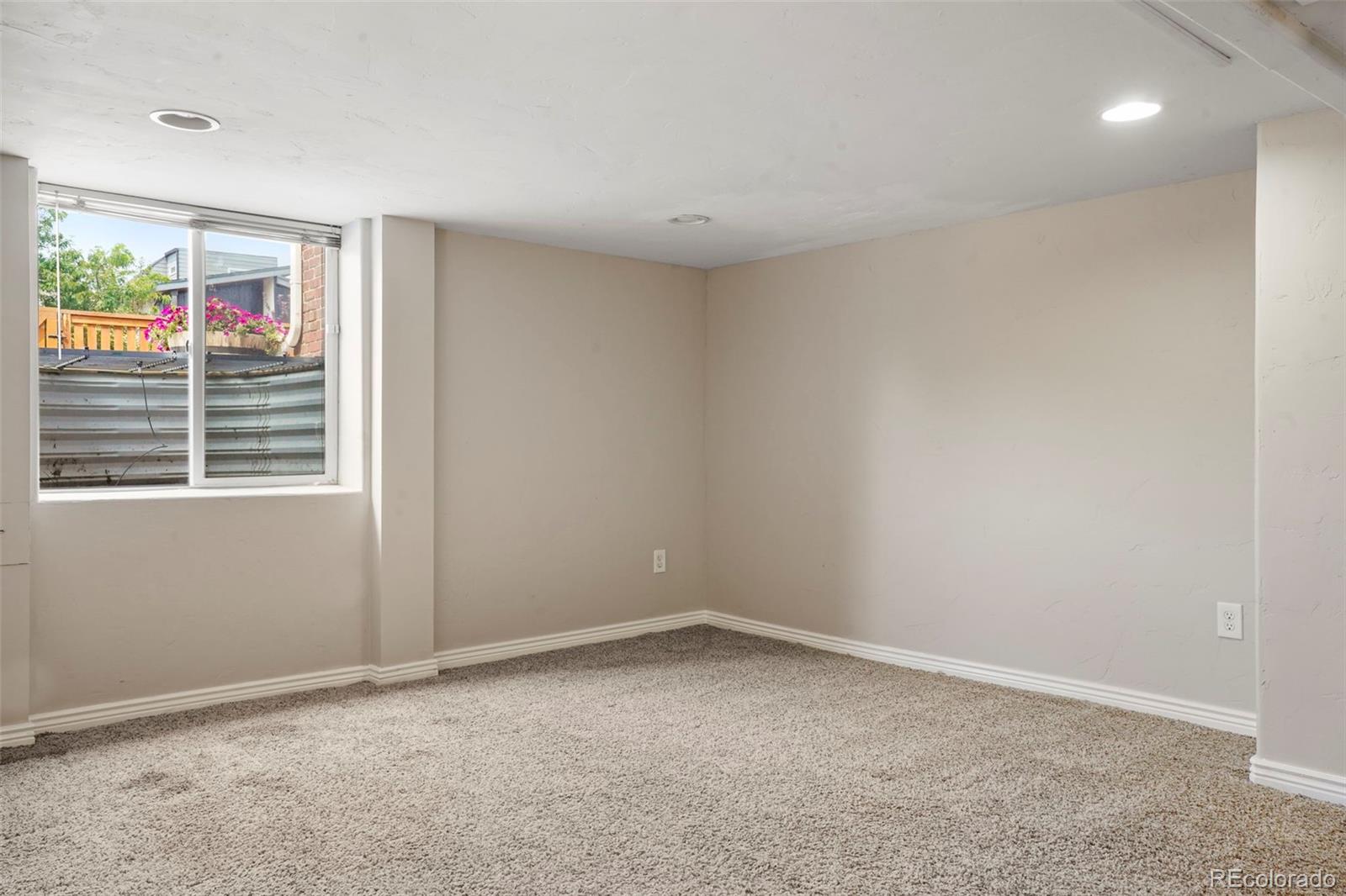 MLS Image #24 for 3220 n york street,denver, Colorado