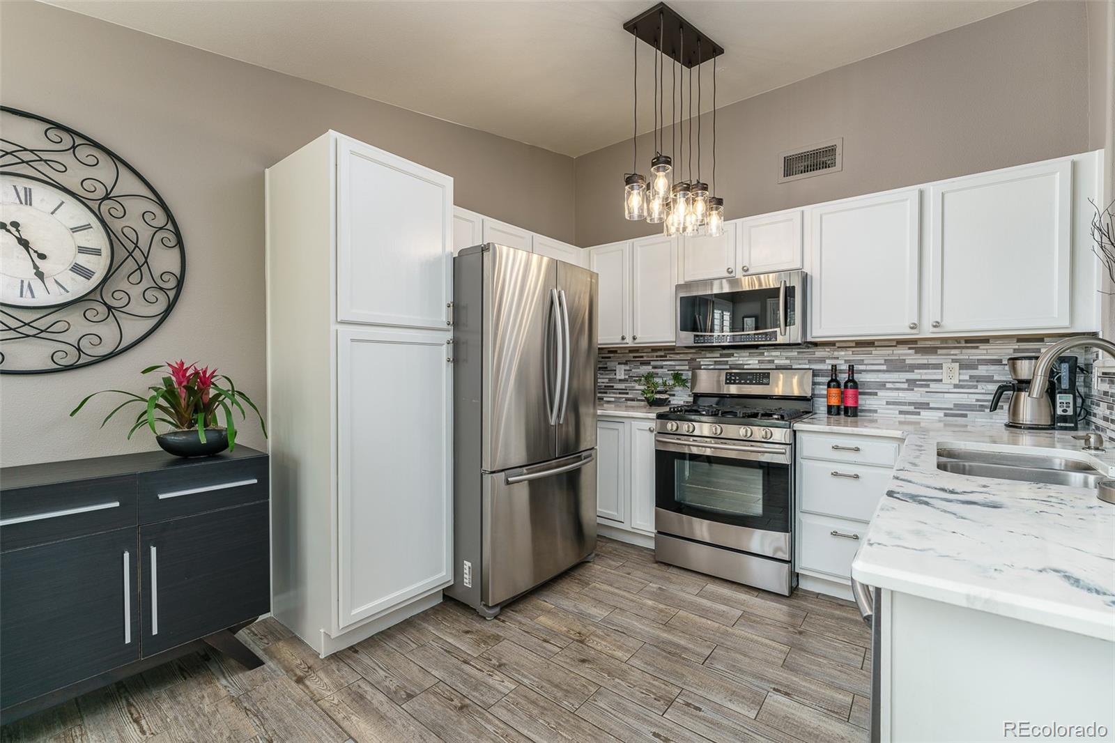 MLS Image #10 for 5427 s dover street 203,littleton, Colorado