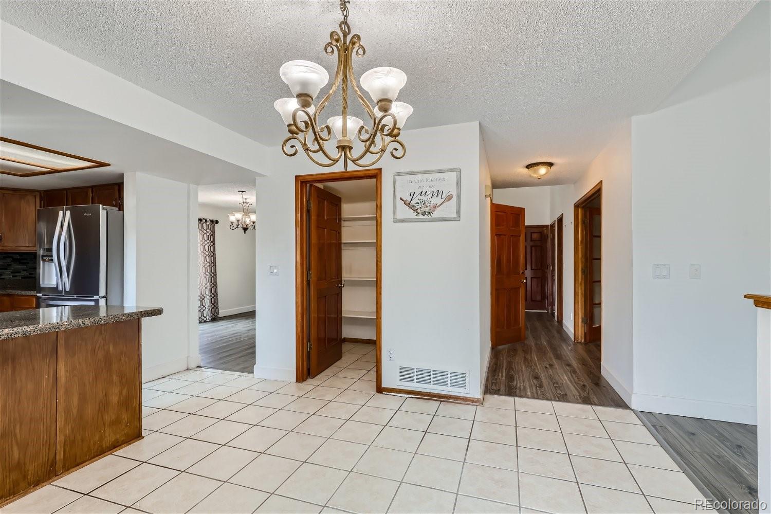 MLS Image #13 for 9440  yale lane,highlands ranch, Colorado