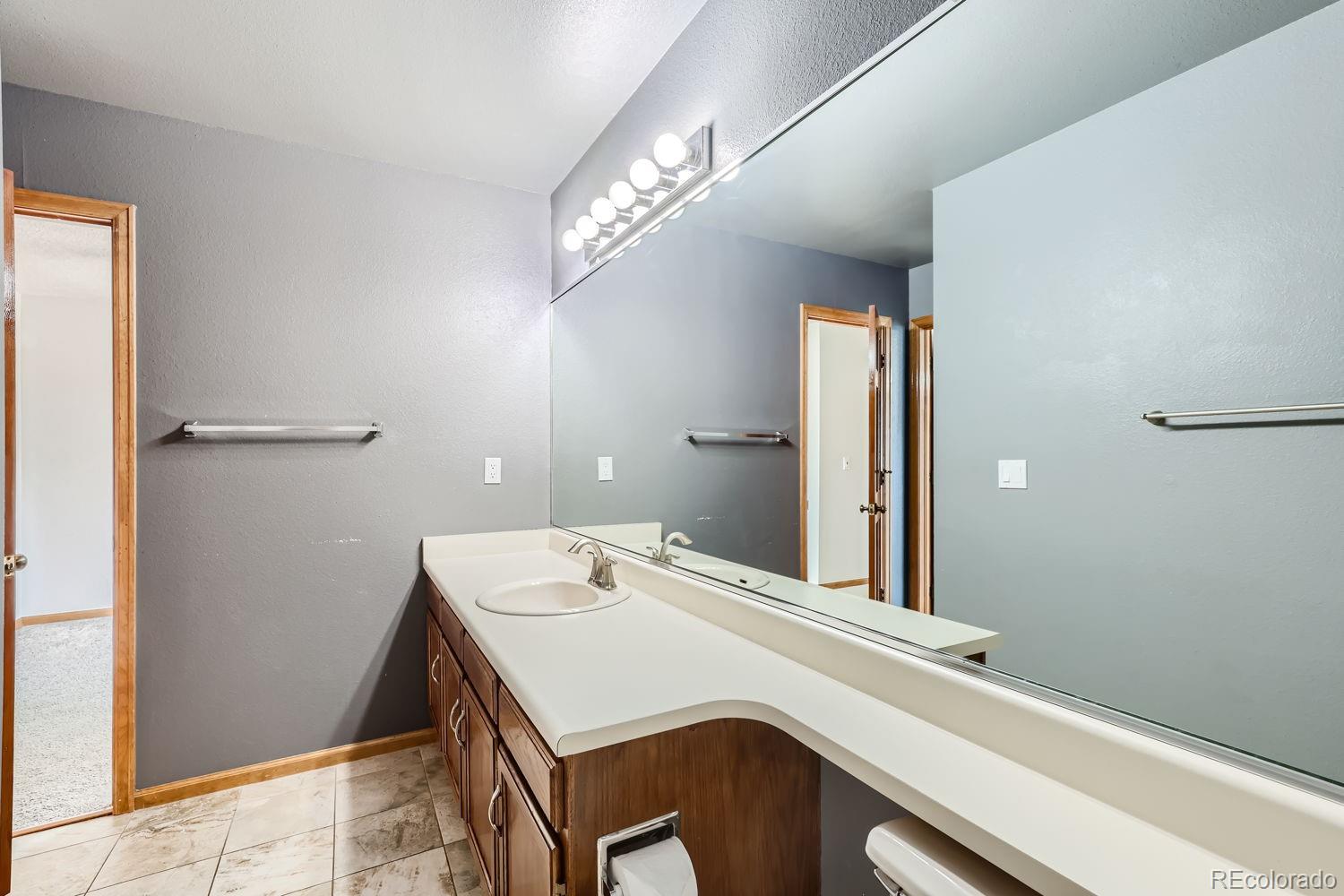 MLS Image #33 for 9440  yale lane,highlands ranch, Colorado