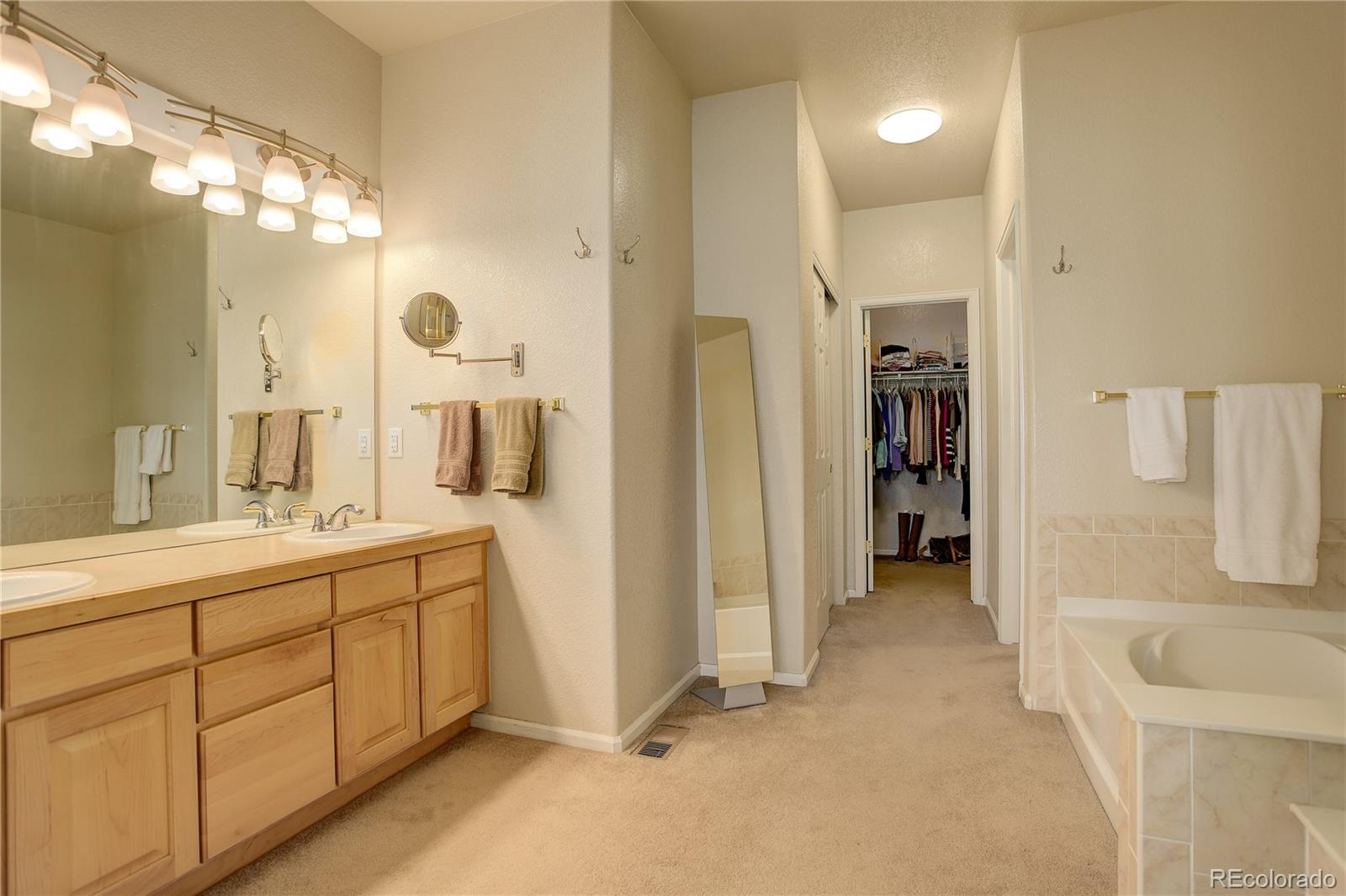 MLS Image #11 for 13922  legend way 102,broomfield, Colorado