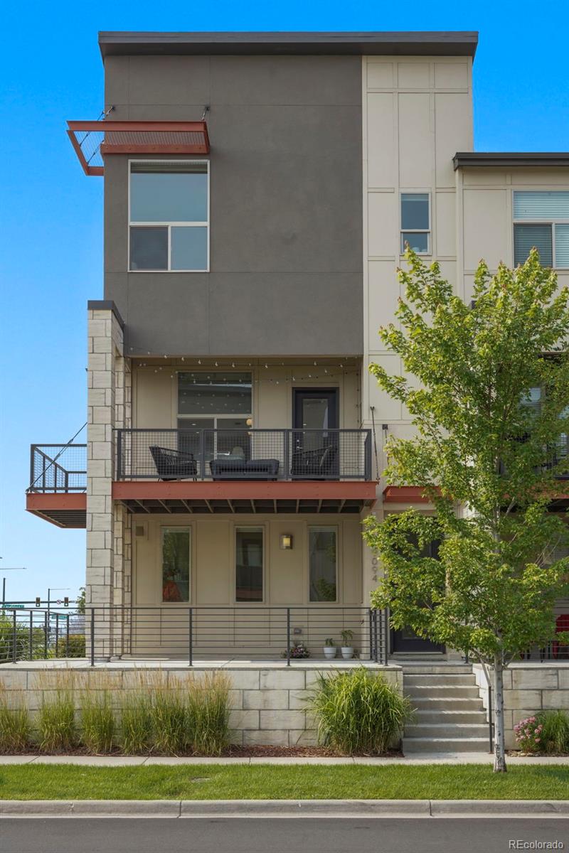 MLS Image #25 for 9094 e 49th place,denver, Colorado