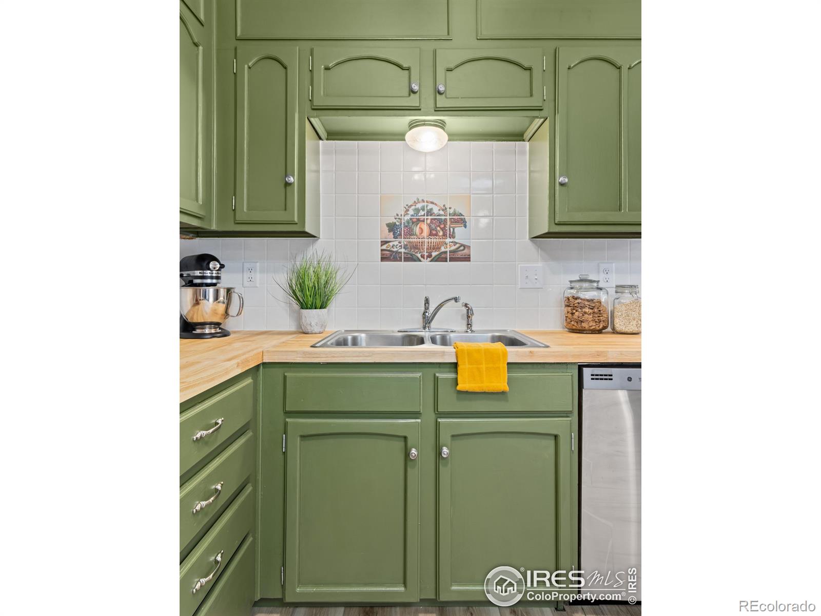 MLS Image #7 for 449  fox street,longmont, Colorado