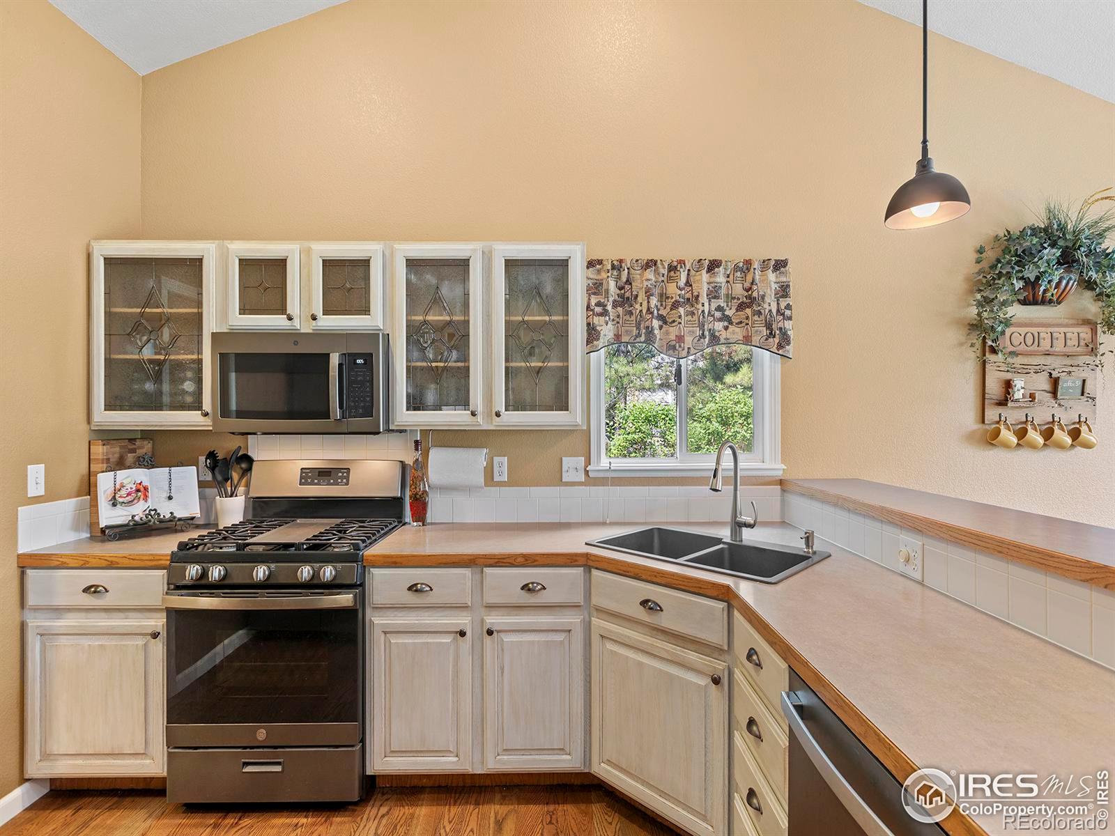 MLS Image #4 for 2631  glendale drive,loveland, Colorado