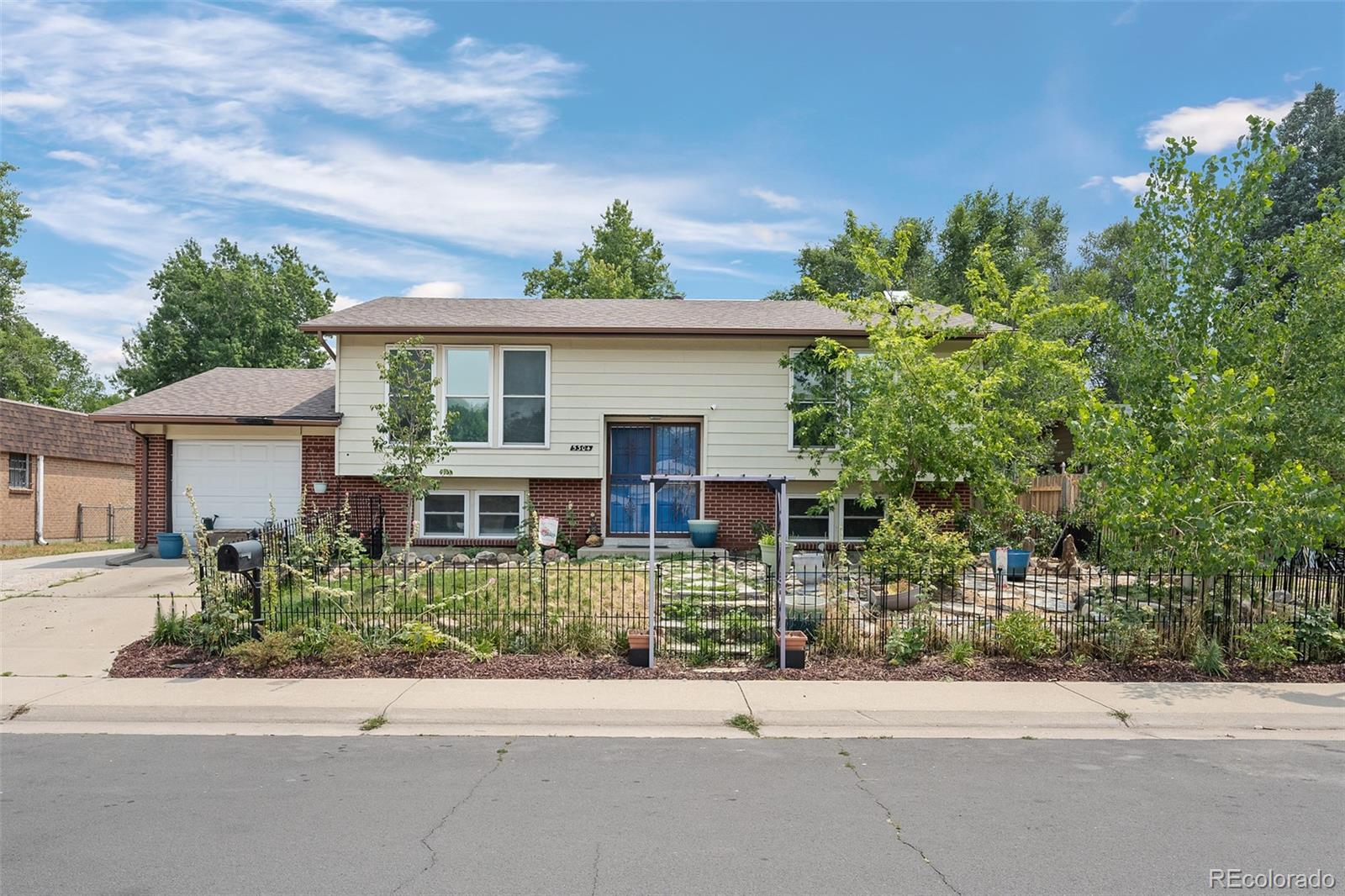 MLS Image #0 for 5304  scranton court,denver, Colorado