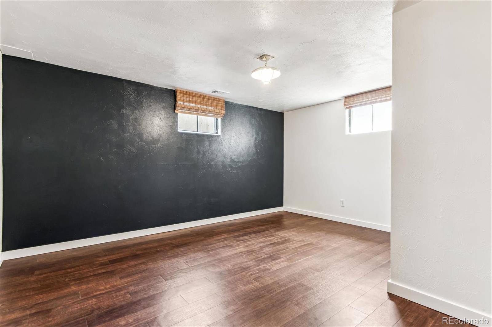 MLS Image #18 for 3023 s vrain street,denver, Colorado