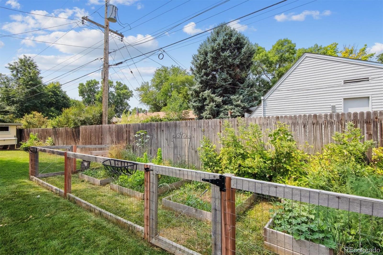 MLS Image #22 for 3023 s vrain street,denver, Colorado