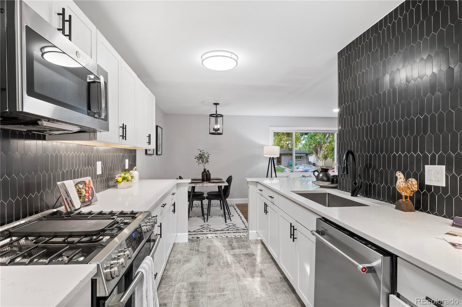 MLS Image #10 for 2391 s quitman street,denver, Colorado