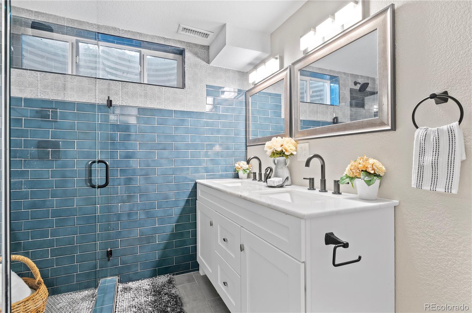 MLS Image #16 for 2391 s quitman street,denver, Colorado