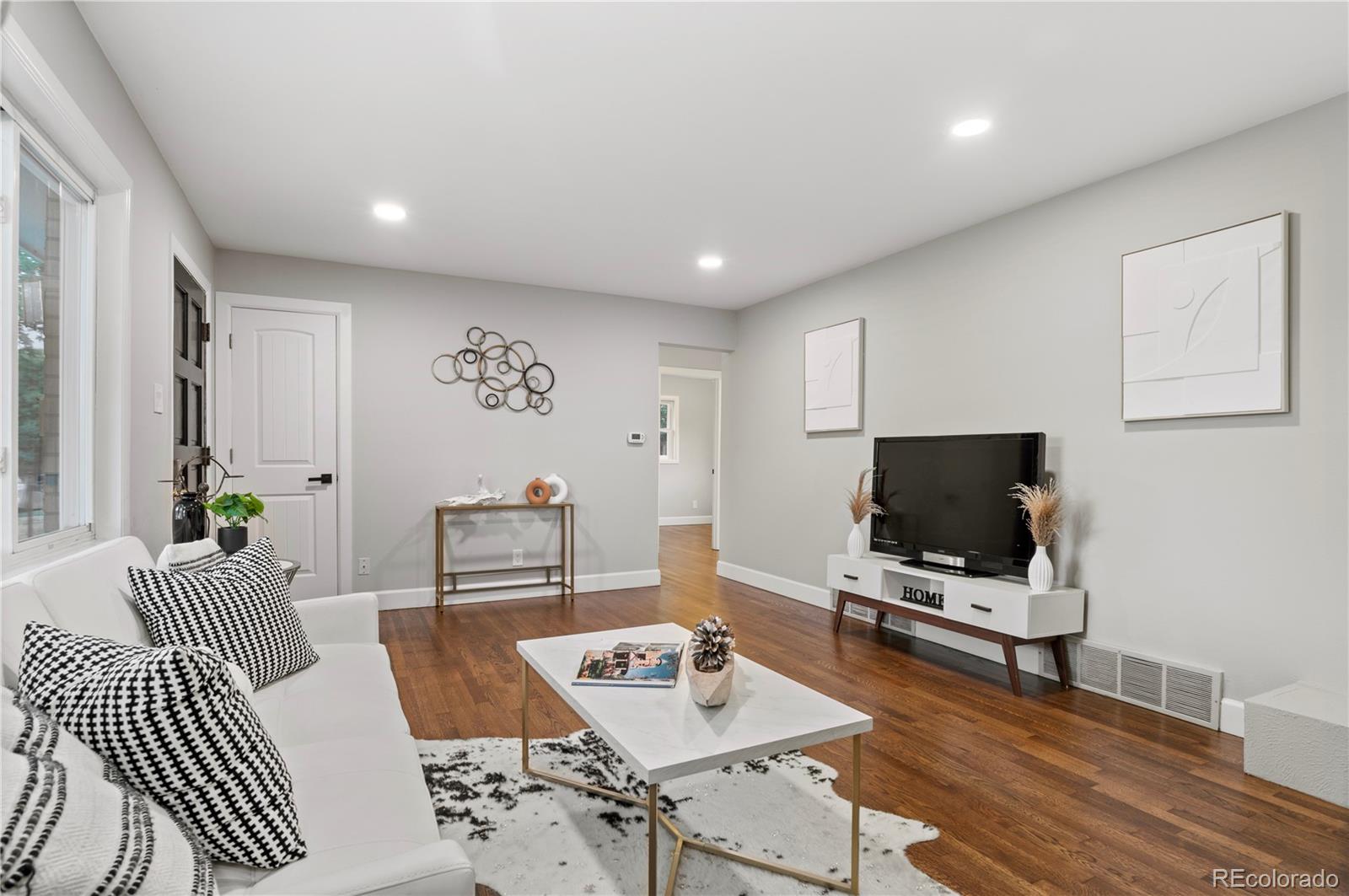 MLS Image #5 for 2391 s quitman street,denver, Colorado