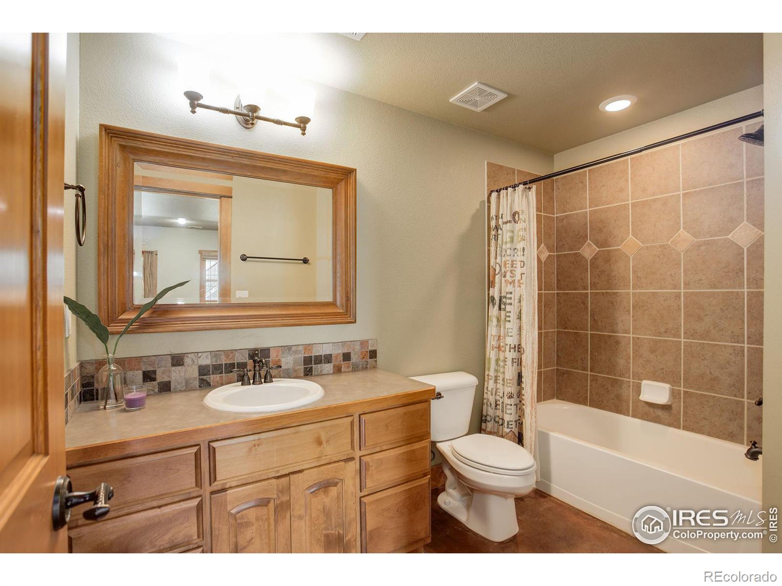 MLS Image #25 for 1190  trails end court,windsor, Colorado