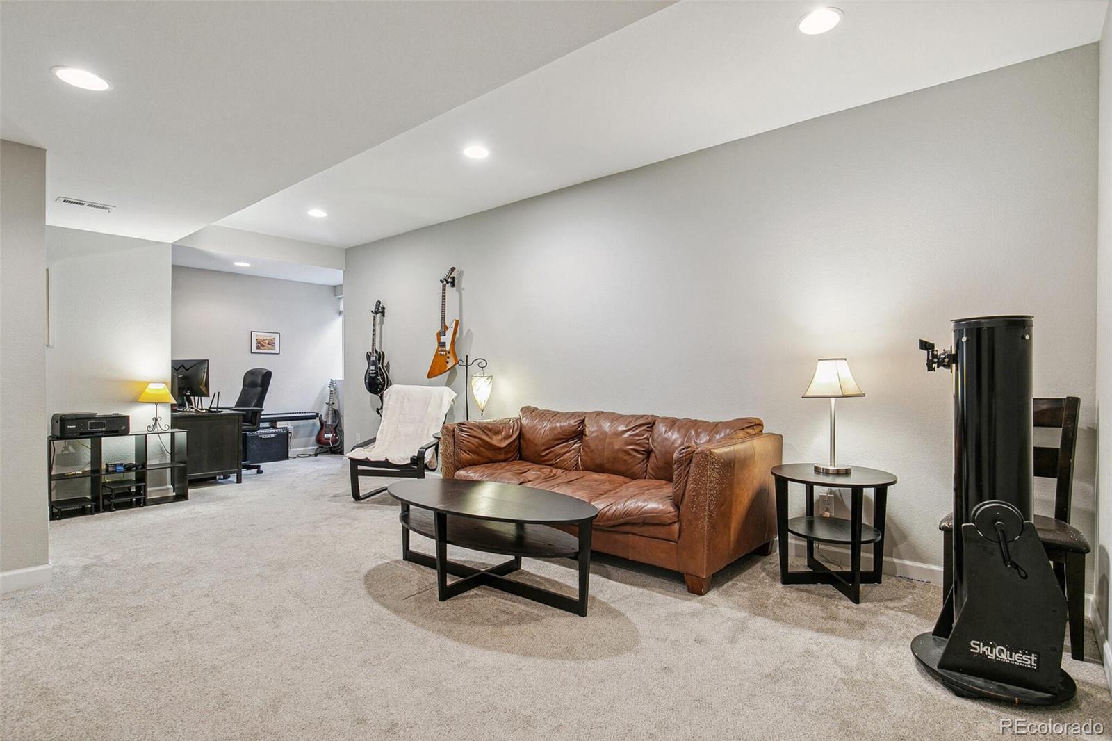 MLS Image #23 for 8542 e 49th place,denver, Colorado