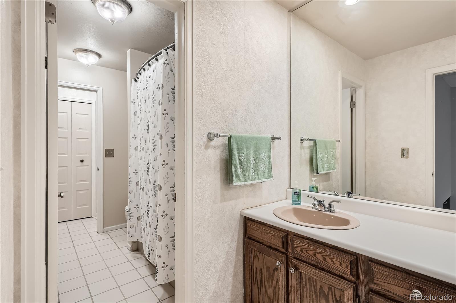 MLS Image #17 for 14179 e warren place,aurora, Colorado