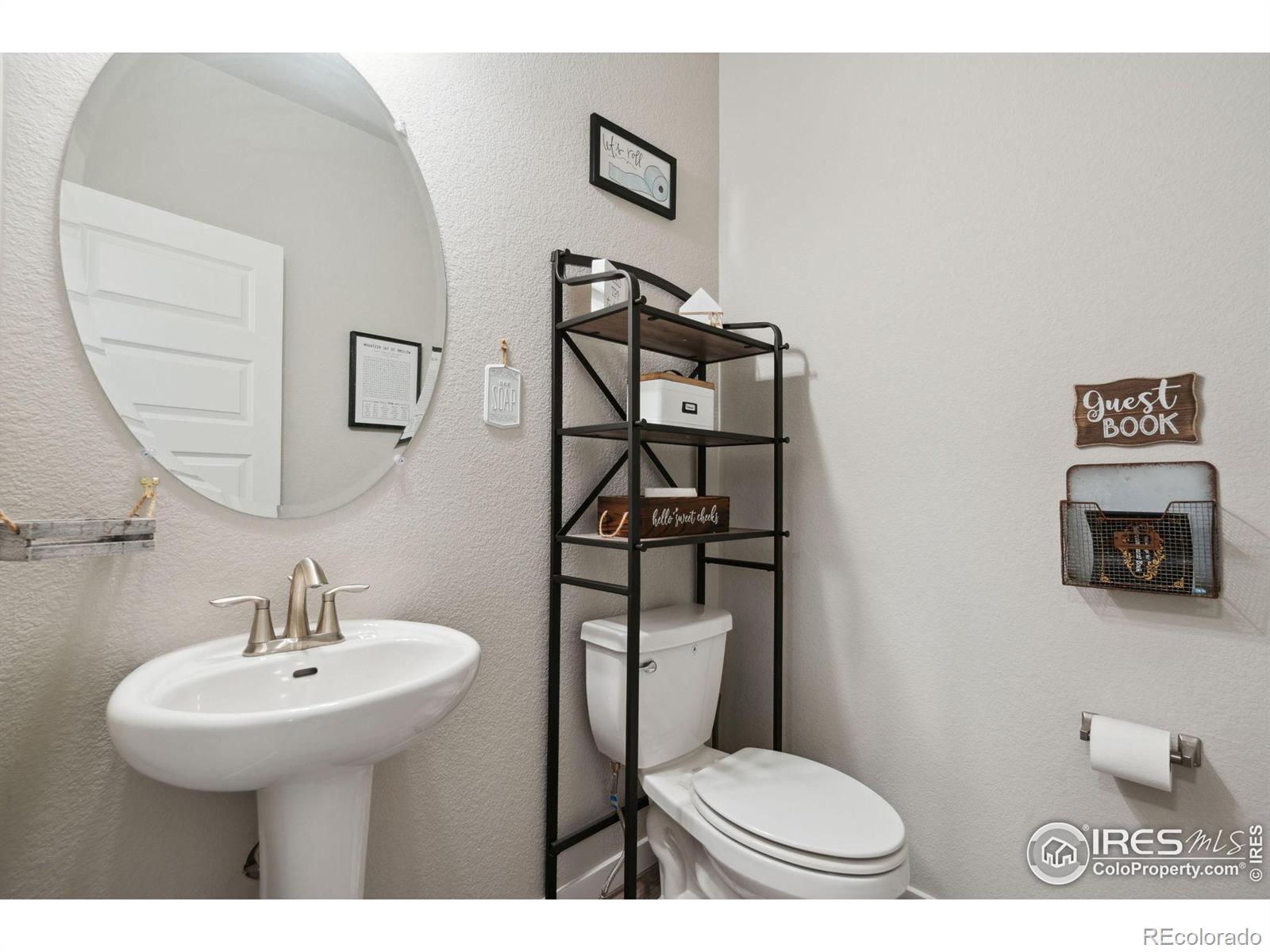 MLS Image #3 for 199  chipeta way,lochbuie, Colorado