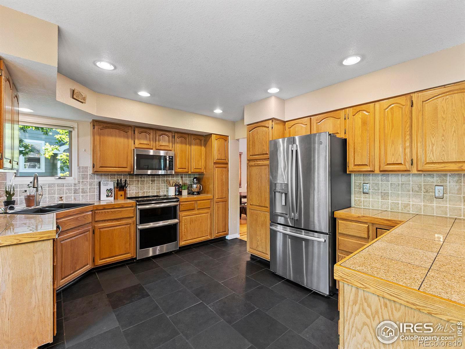 MLS Image #11 for 1012  hobson court,fort collins, Colorado