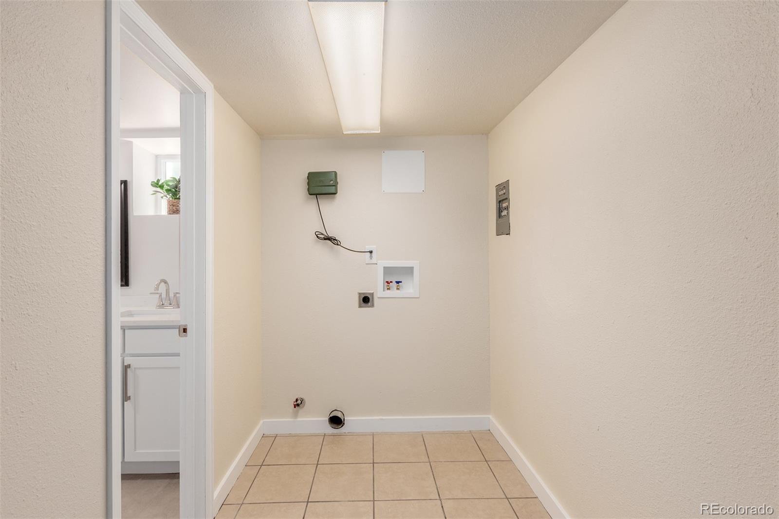 MLS Image #24 for 66-72 n hazel court,denver, Colorado