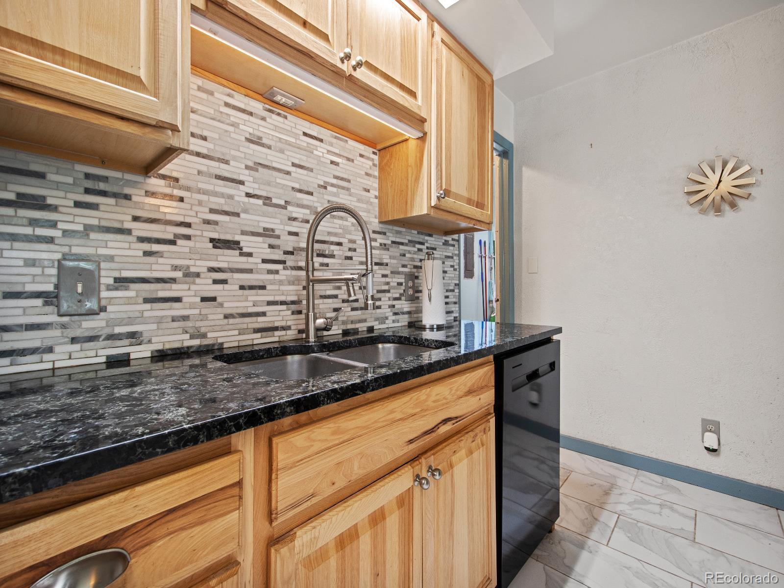 MLS Image #11 for 5051 s julian street,englewood, Colorado