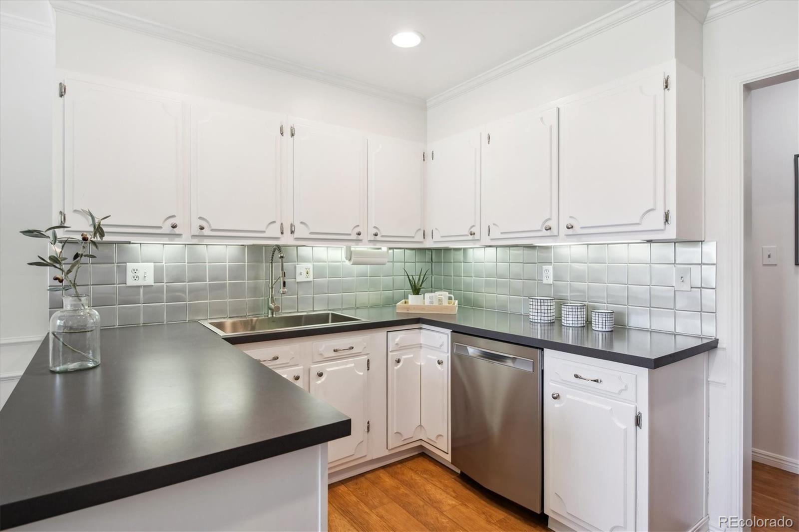 MLS Image #13 for 2205 s holly street,denver, Colorado