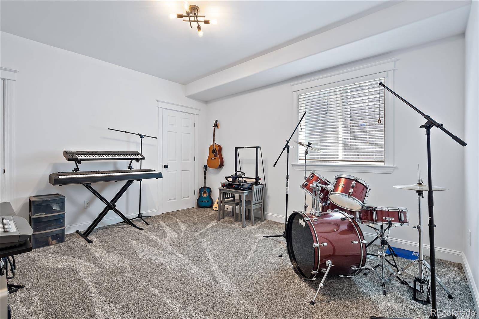 MLS Image #33 for 8173 e 34th avenue,denver, Colorado