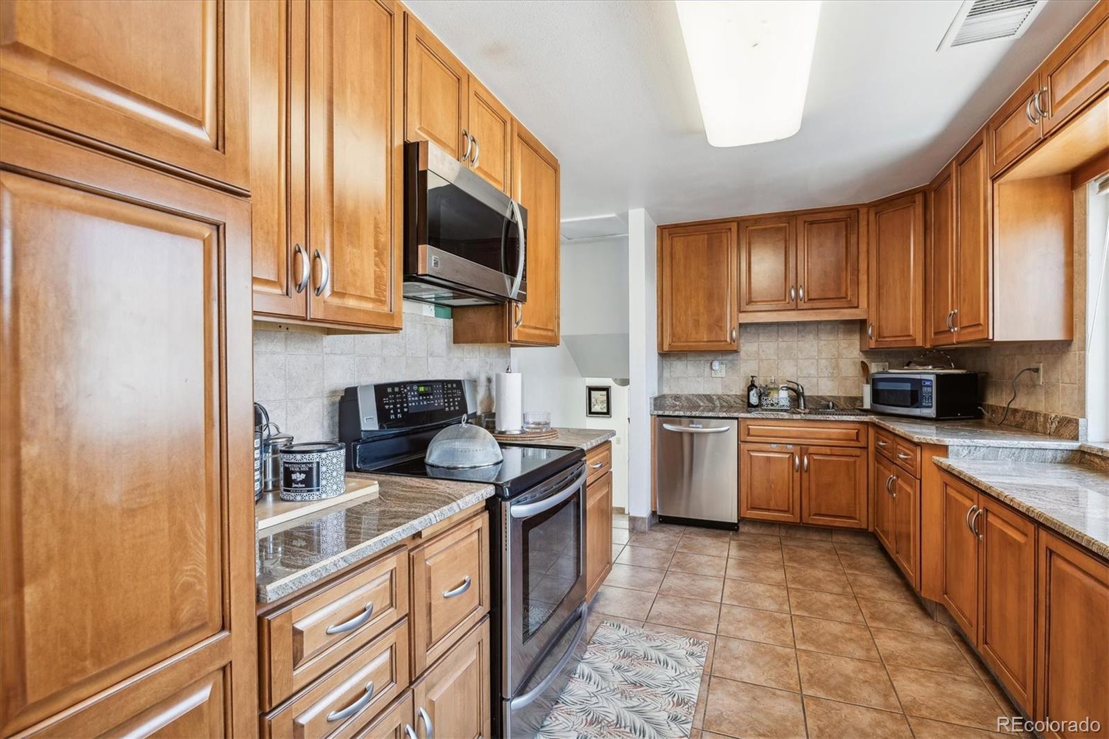 MLS Image #9 for 908  elkhart street,aurora, Colorado