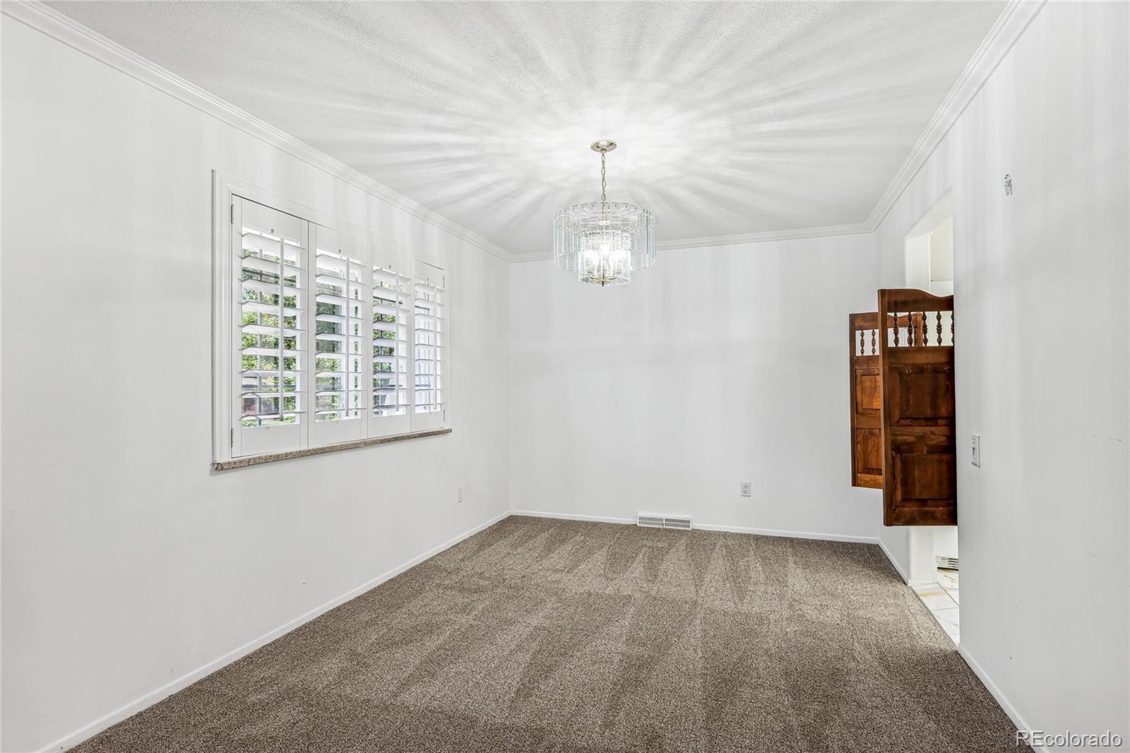MLS Image #10 for 9931 e ohio avenue,denver, Colorado