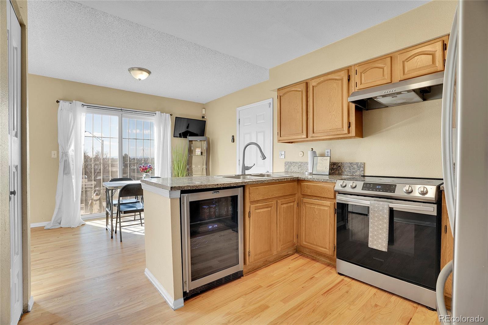 MLS Image #12 for 1099 s naples way,aurora, Colorado