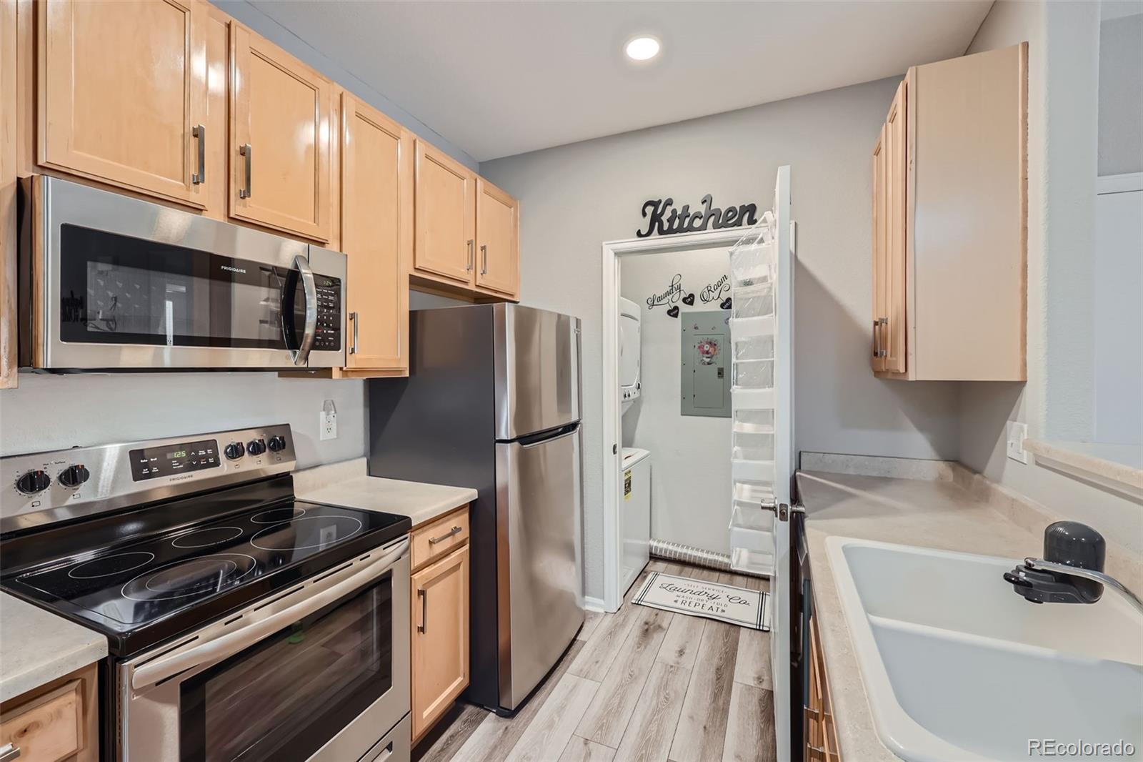 MLS Image #6 for 15700 e jamison drive,englewood, Colorado