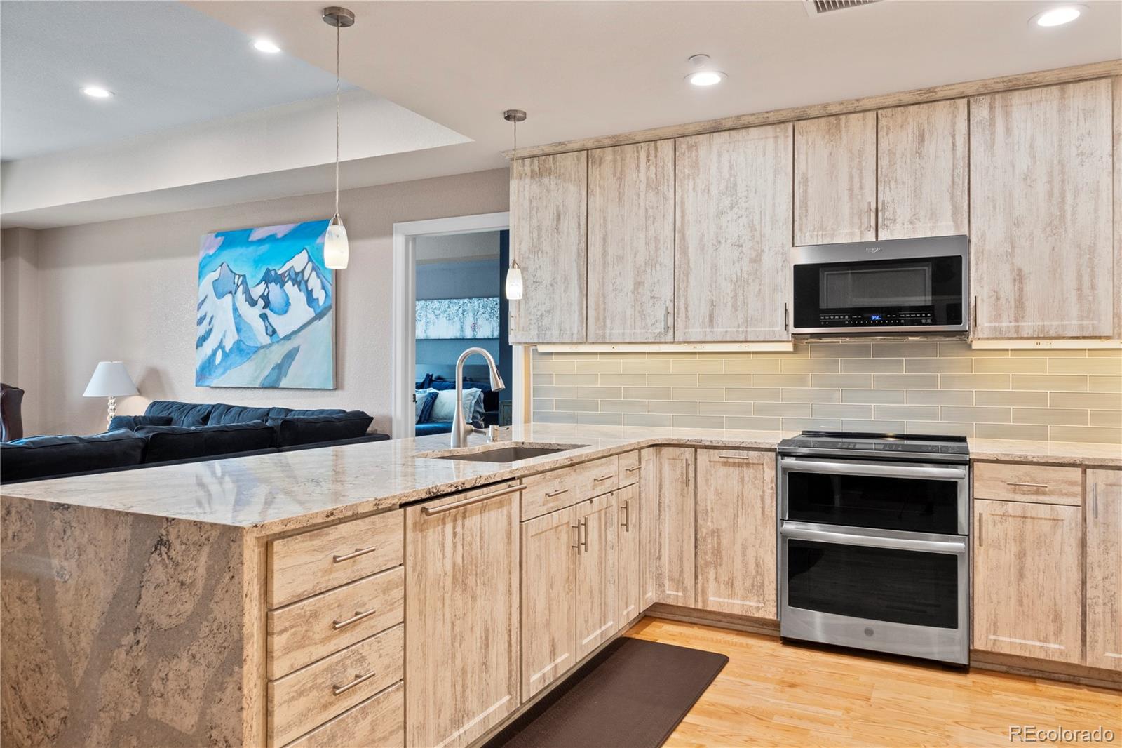 MLS Image #22 for 2200 s university boulevard,denver, Colorado