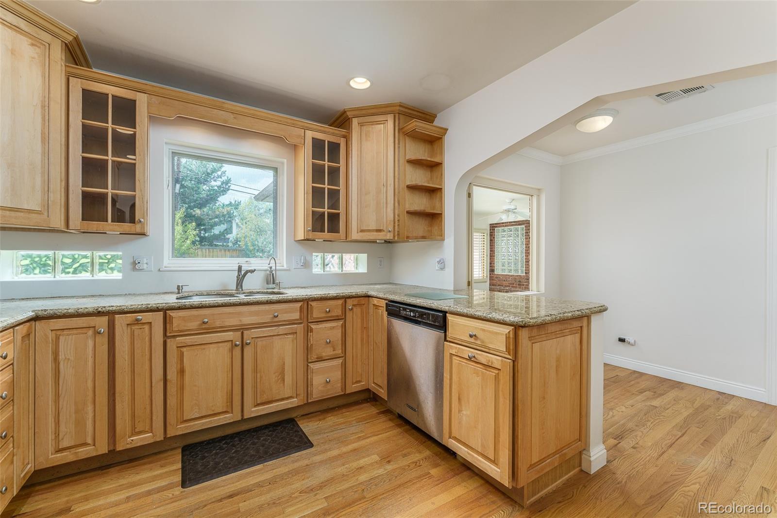 MLS Image #11 for 363  fairfax street,denver, Colorado