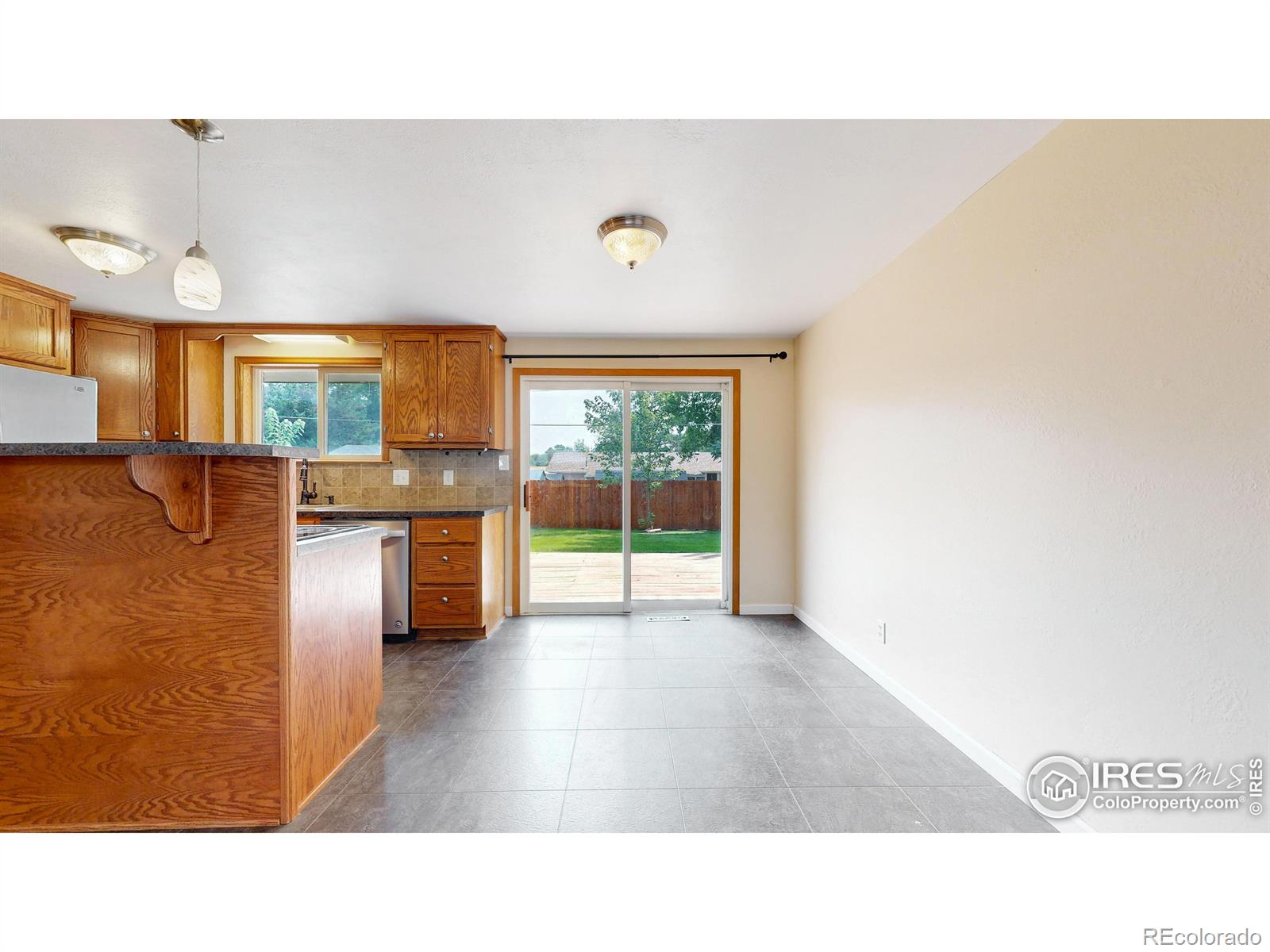 MLS Image #11 for 1014  hahn court,loveland, Colorado