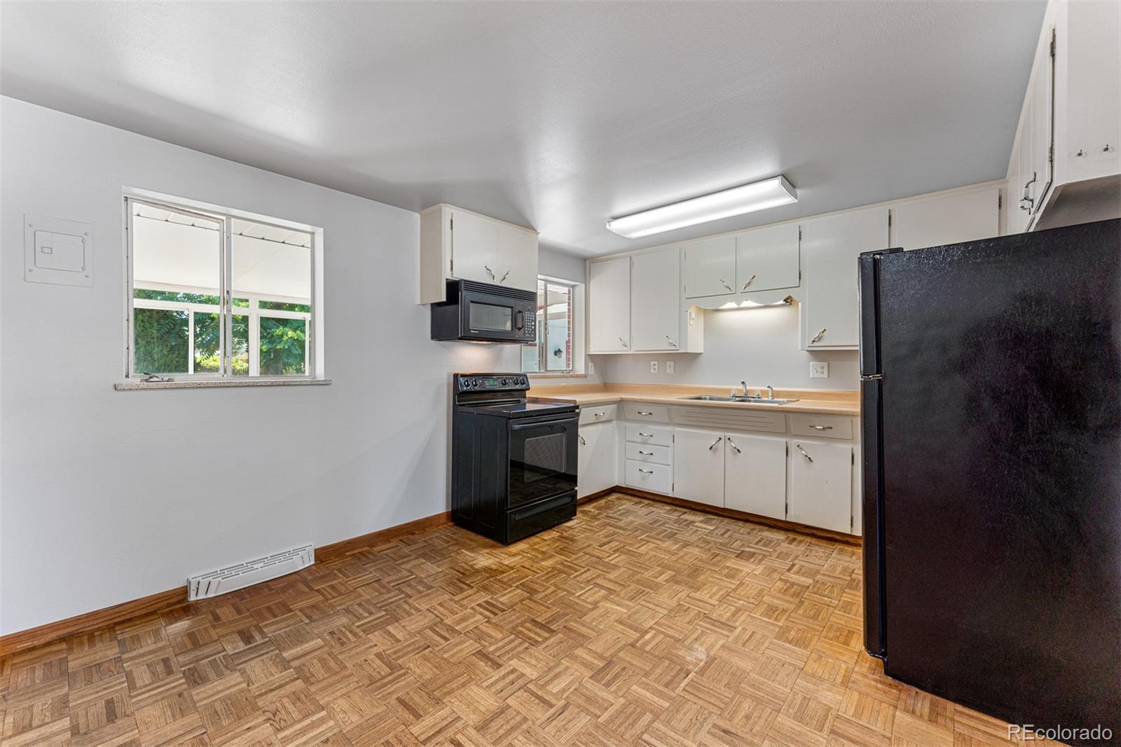 MLS Image #10 for 7814  wyandot street,denver, Colorado