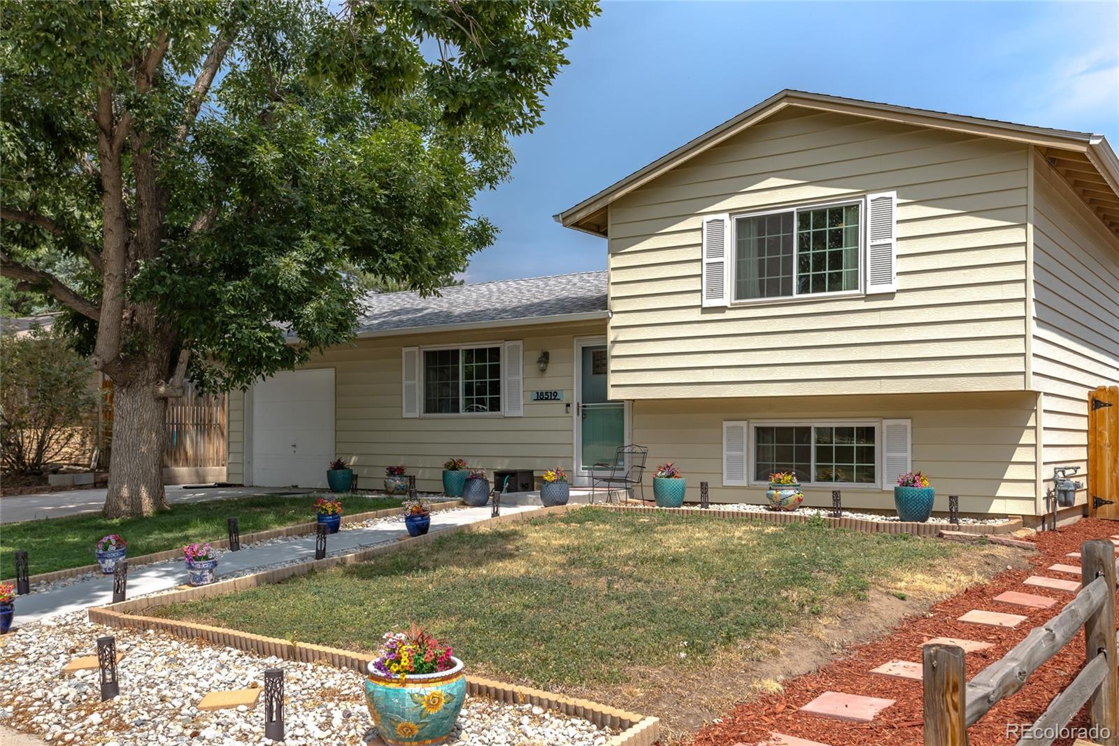 CMA Image for 18519 W 60th Avenue,Golden, Colorado