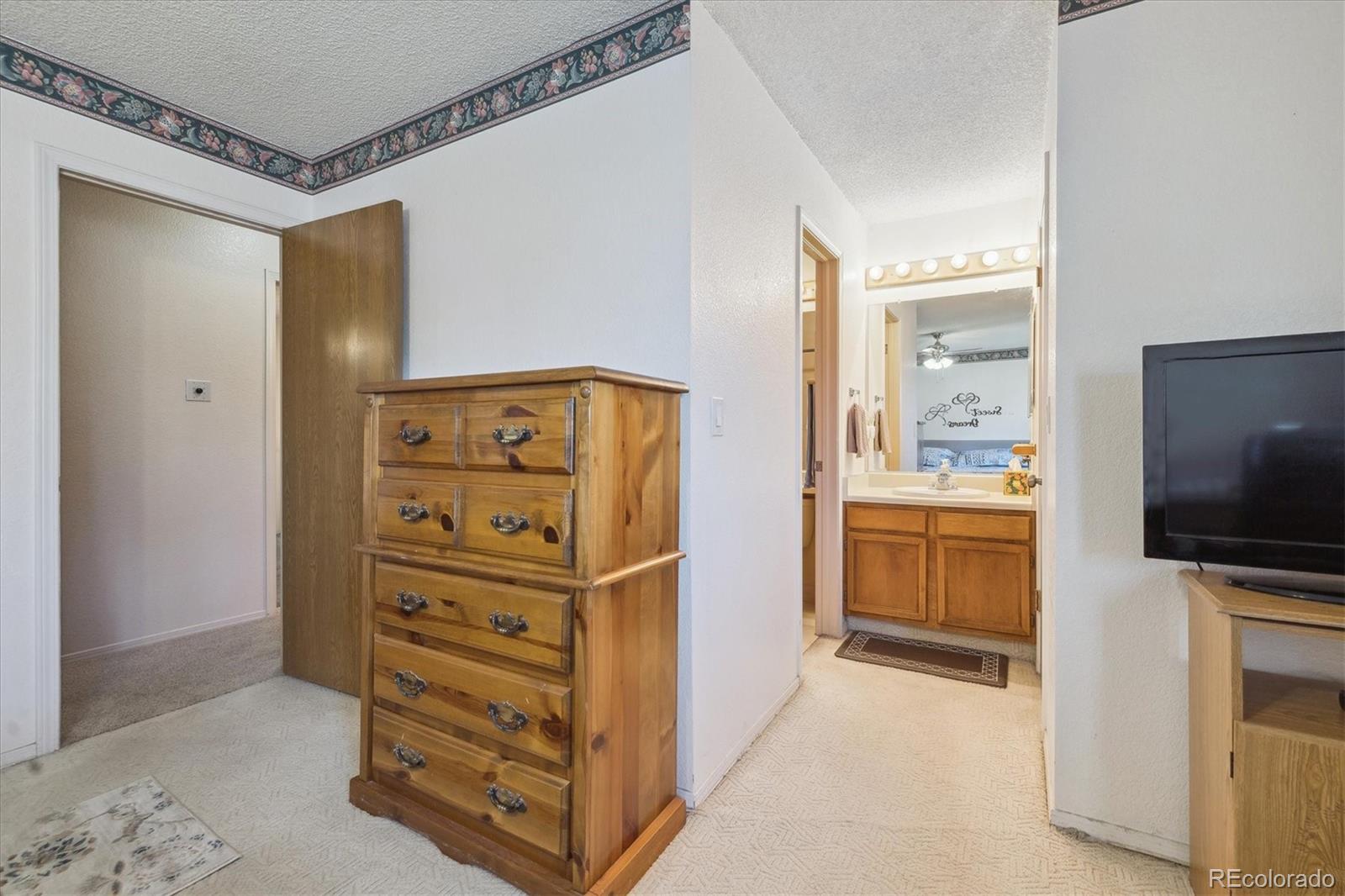 MLS Image #16 for 21327 e aberdeen drive,centennial, Colorado