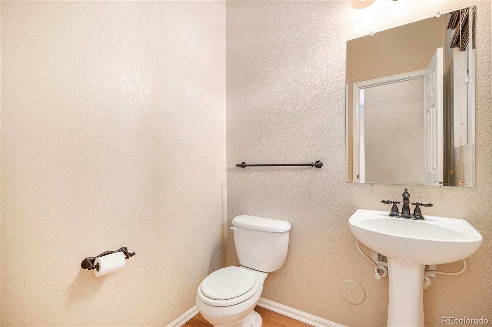 MLS Image #13 for 13628 e weaver place,englewood, Colorado