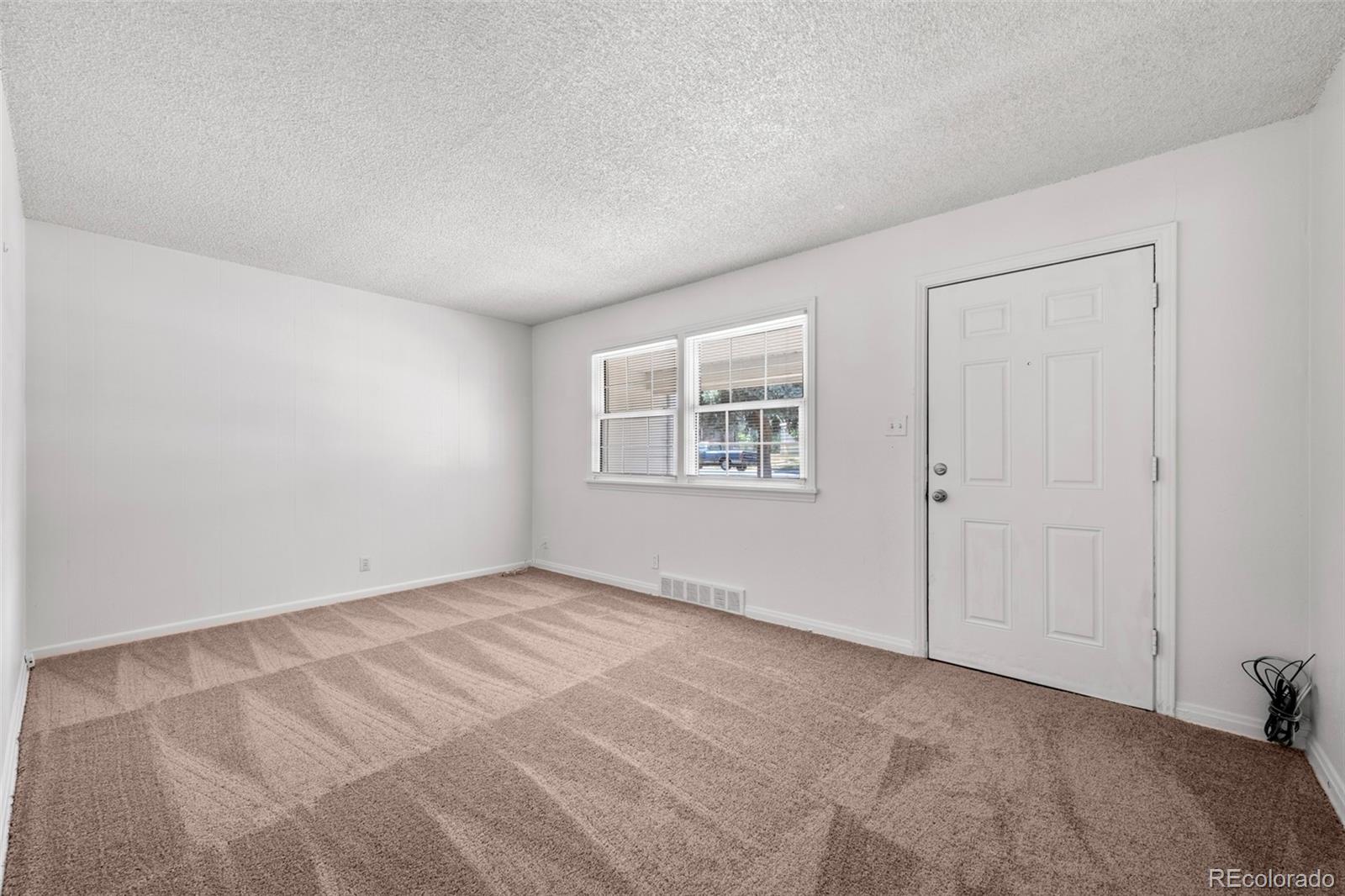 MLS Image #4 for 1120  geneva street,aurora, Colorado