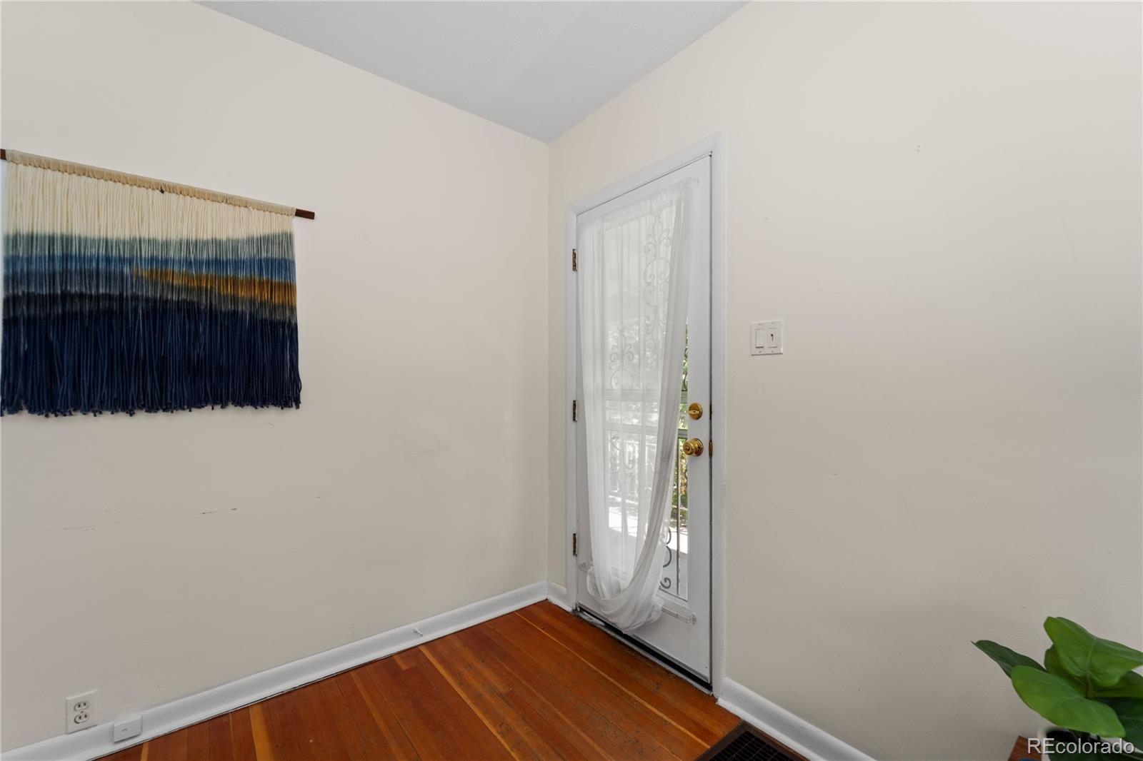 MLS Image #7 for 2055 s williams street,denver, Colorado