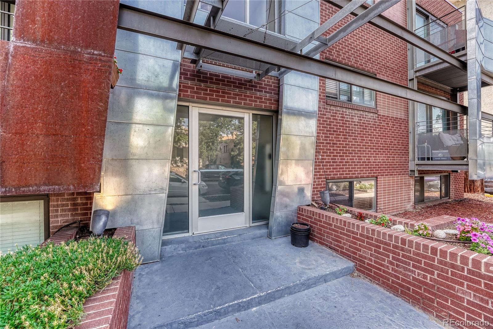 MLS Image #26 for 75 n emerson street 101,denver, Colorado