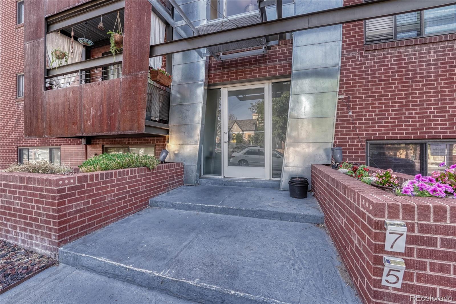 MLS Image #27 for 75 n emerson street 101,denver, Colorado