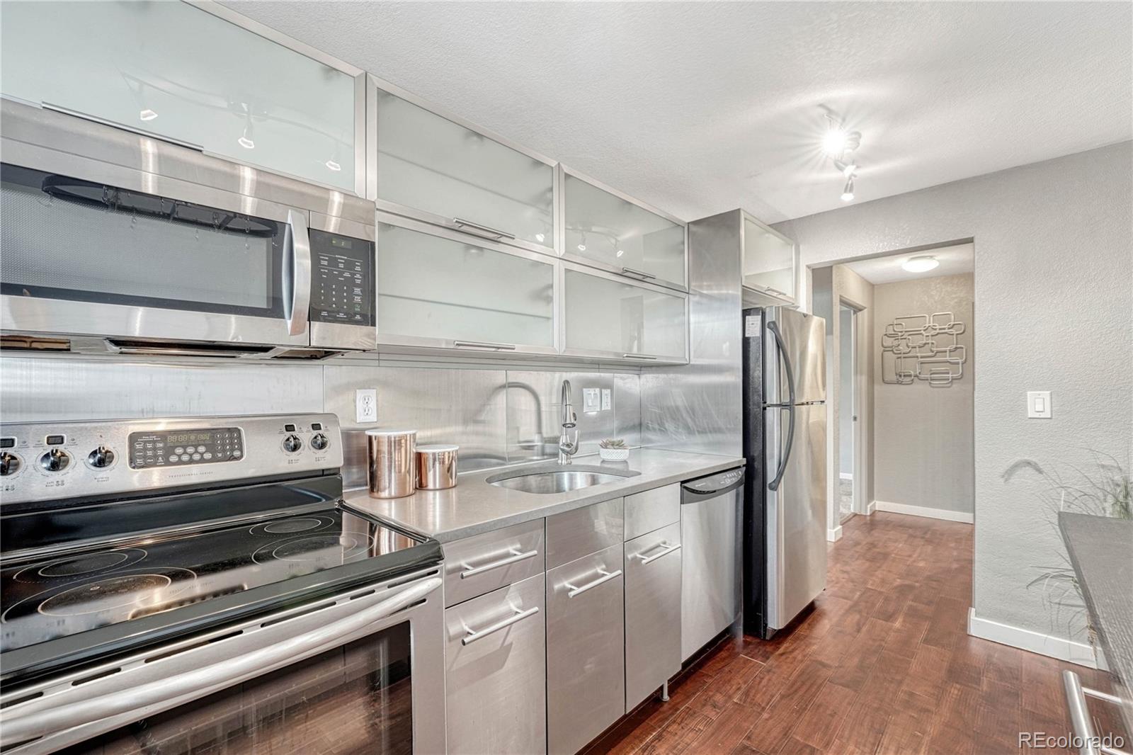 MLS Image #7 for 75 n emerson street 101,denver, Colorado