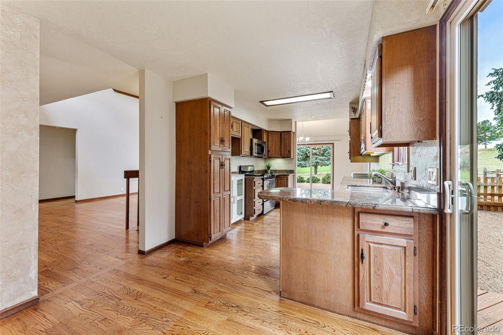 MLS Image #14 for 15730  sandtrap way,morrison, Colorado