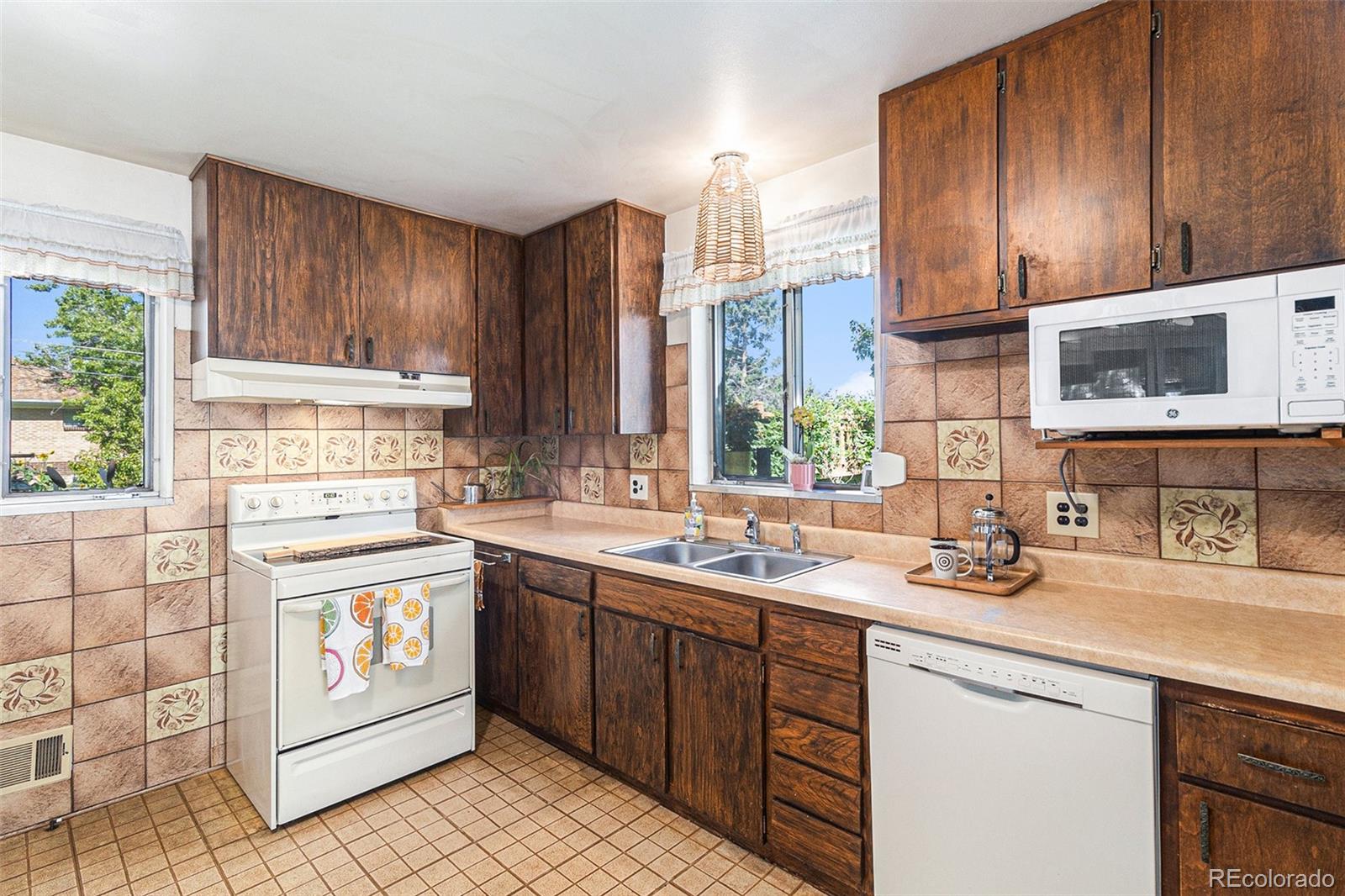 MLS Image #12 for 10463  franklin street,northglenn, Colorado