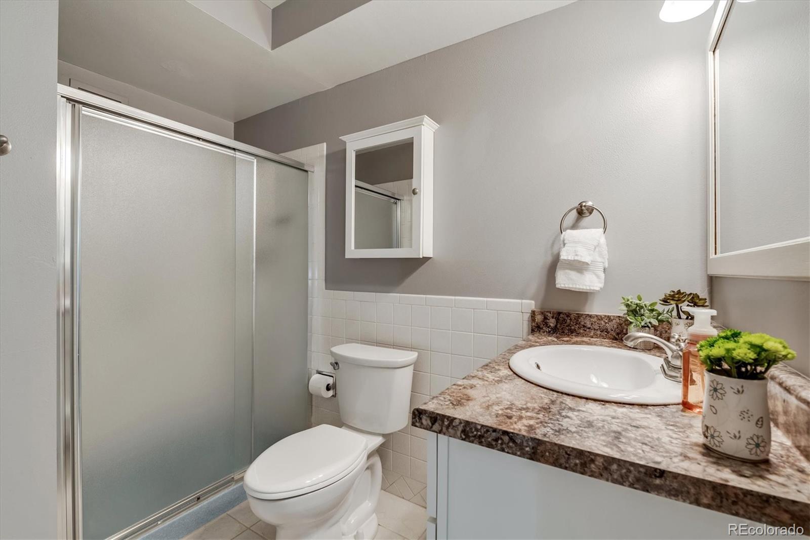 MLS Image #22 for 710 s clinton street,denver, Colorado