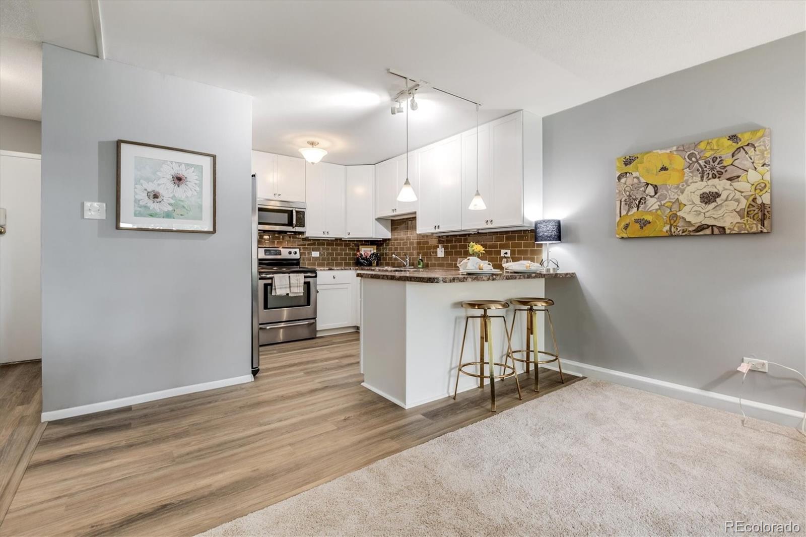 MLS Image #5 for 710 s clinton street,denver, Colorado