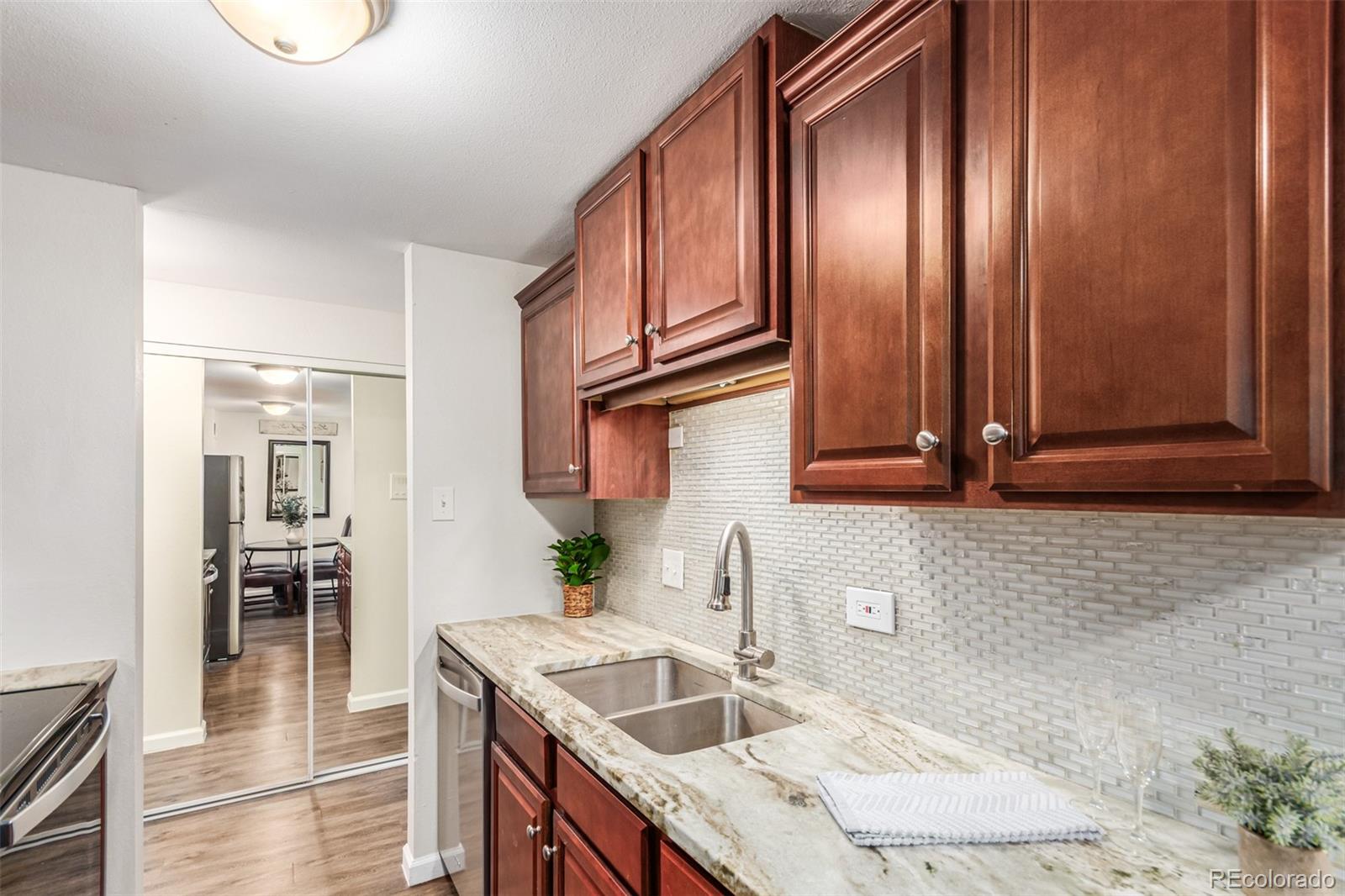 MLS Image #8 for 2325 s linden court,denver, Colorado